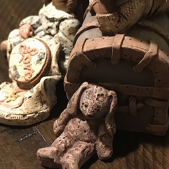 Sarah’s attic collectible figurine ‘92 - Picture 2 of 7